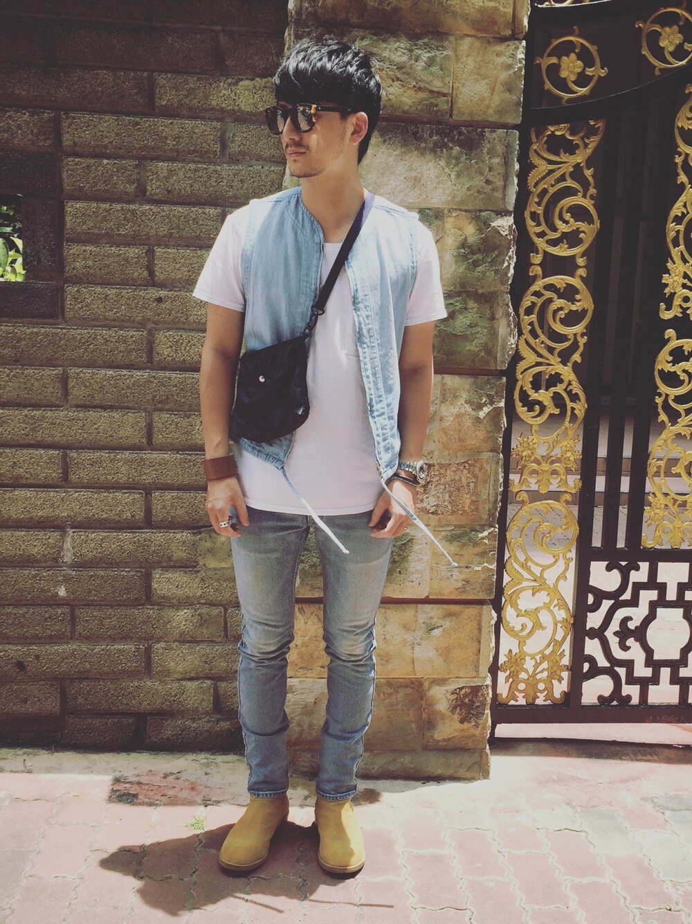 「夏、nonnative、Taiwan、Taichung」｜「nonnativeのアイテム（デニムパンツ、ブルー系）」を使った、彭博劭さん（メンズ・175cm）の夏コーディネートの1枚目の写真