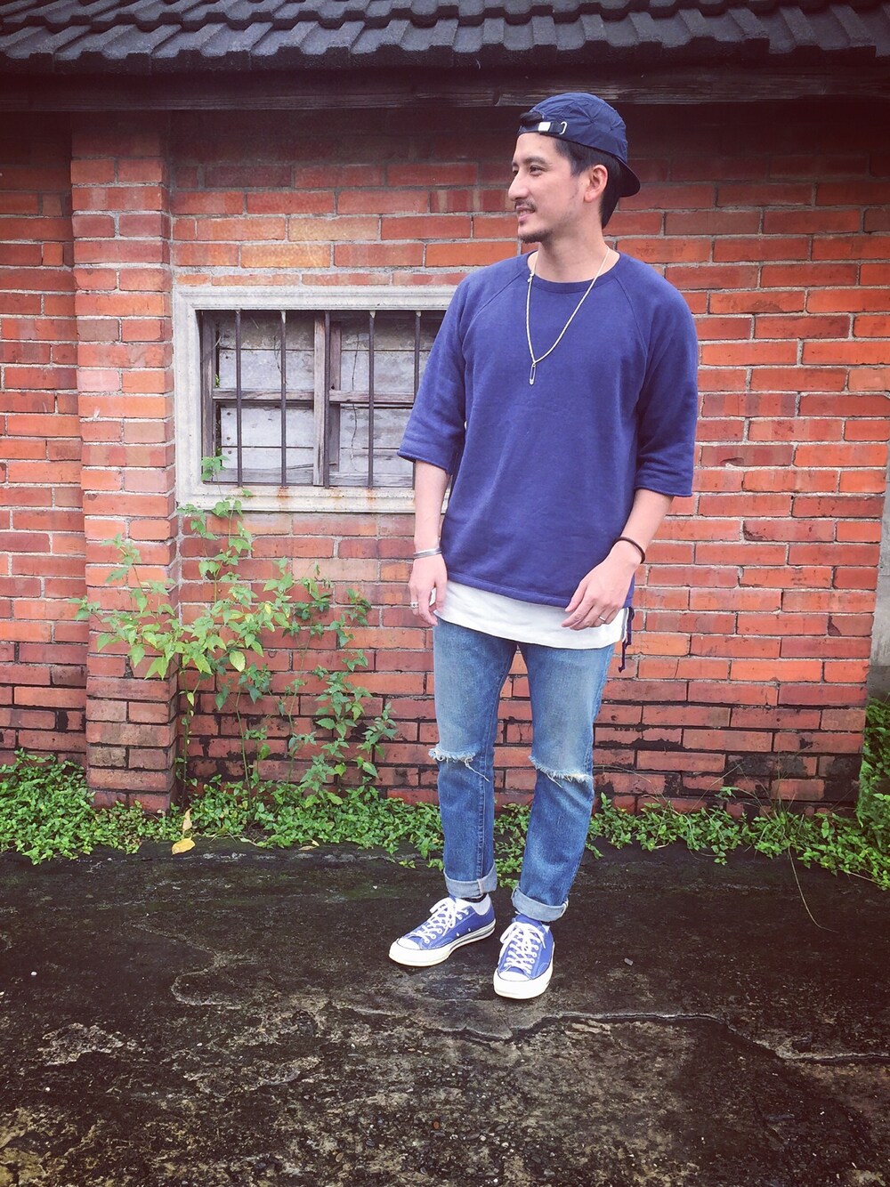 「夏コーデ、nonnative、converse、Taichung、Taiwan」｜「nonnativeのアイテム（スウェット、ブルー系）」を使った、彭博劭さん（メンズ・175cm）の夏コーディネートの1枚目の写真