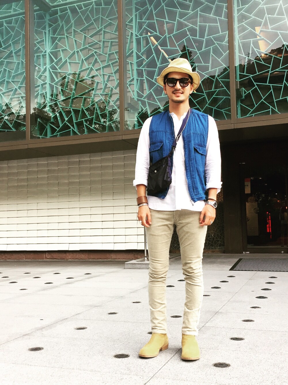 「夏、nonnative、Taiwan、TAIPEI」｜「nonnativeのアイテム（ベスト、ブルー系）」を使った、彭博劭さん（メンズ・175cm）の夏コーディネートの1枚目の写真