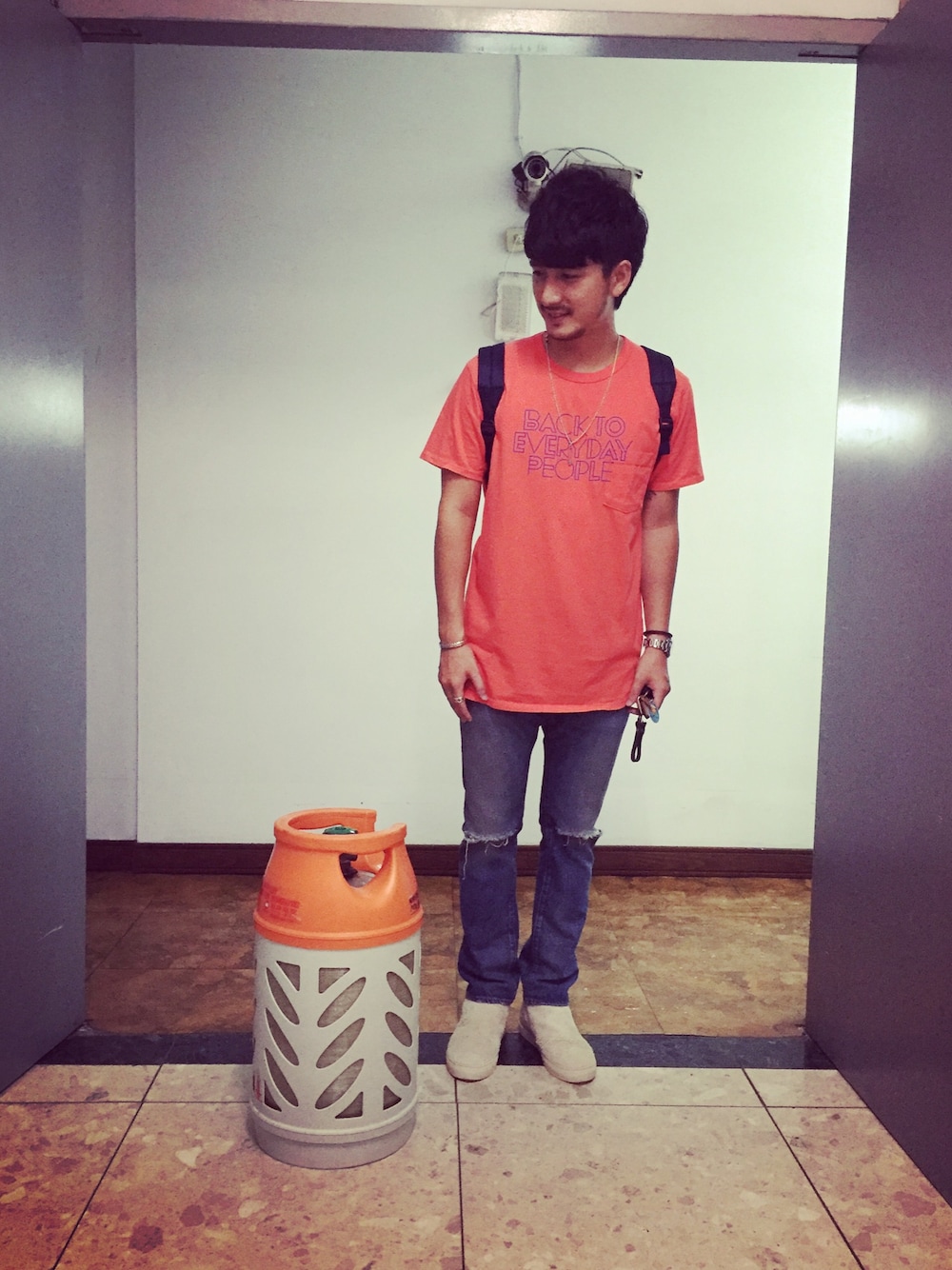 「summer、casual、denim、orange、nonnative、Taiwan、Taichung、WAGAS」｜「nonnativeのアイテム（Tシャツ/カットソー、オレンジ系）」を使った、彭博劭さん（メンズ・175cm）の夏コーディネートの1枚目の写真