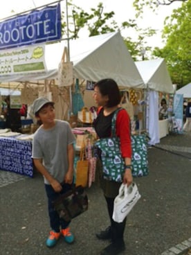 「ピクニック」｜「アイテム（雑貨/ホビー）」を使った、ROOTOTE  STAFFさん（レディース・160cm）の春コーディネート