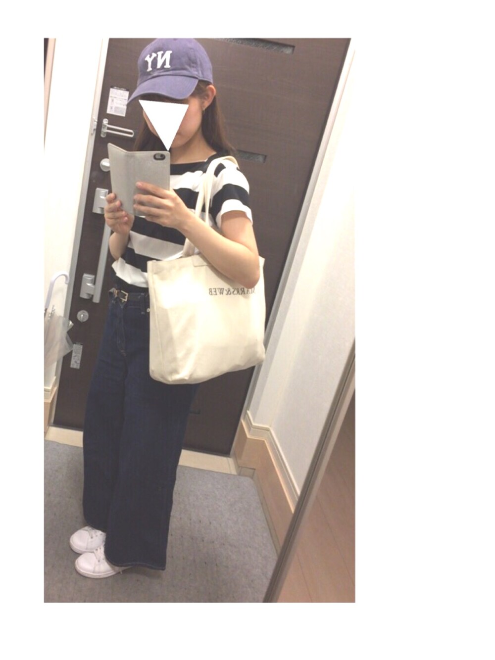 「MARKS&WEBのアイテム（トートバッグ、ベージュ系）」を使った、し よ  んさん（レディース・153cm）の春コーディネートの1枚目の写真