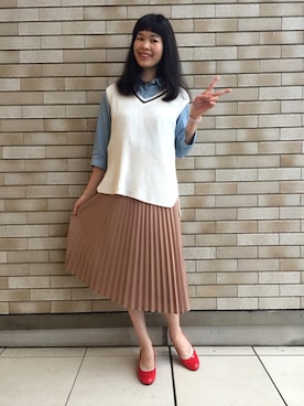 「キャメルスカート」｜「アイテム（その他）」を使った、北澤 希世子さん（レディース・165cm）の秋コーディネート
