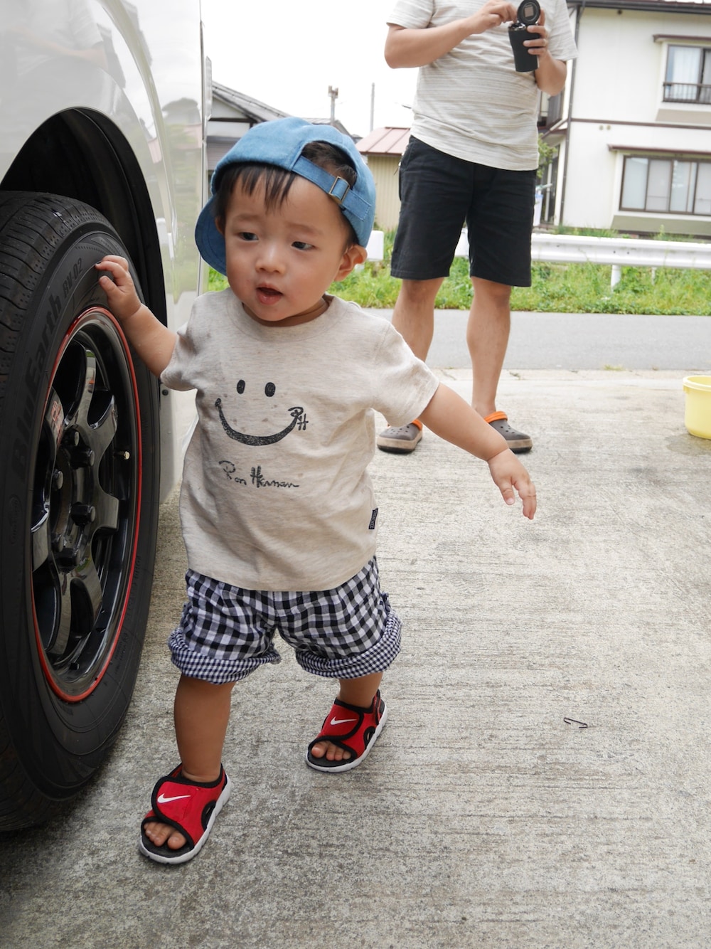 「おとこのこ、1歳、1歳1ヶ月、子供カッコイイ、リンクコーデし隊。、夏コーデ」｜「petit mainのロゴデニムキャップ（キャップ、ブルー系）」を使った、Ｋ×Ｓ˙ᵕ˙♡さん（キッズ・70cm）の夏コーディネートの1枚目の写真