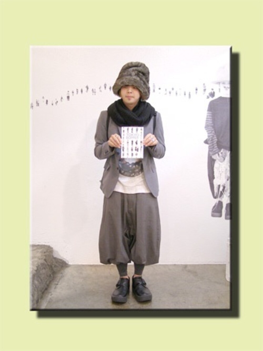 「e.m.のジルコニアスタッズ風リング（リング、シルバー系）」を使った、にっちさん（メンズ・168cm）の春コーディネートの1枚目の写真