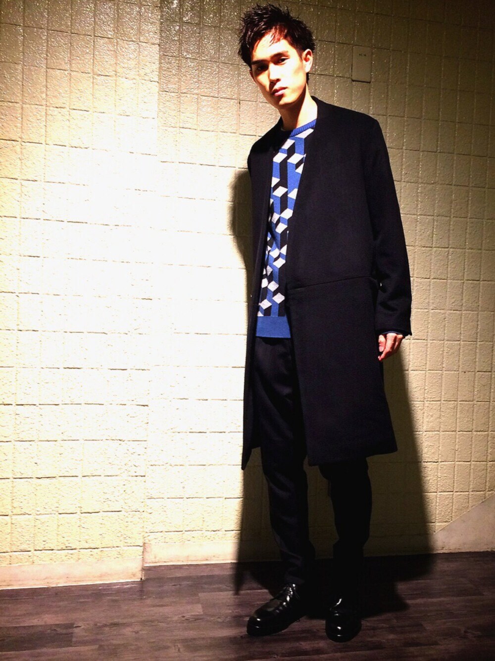 「秋のコーデ、エトセンス、STUDIOUS、name.、モノトーン、ootd」｜「ETHOSENSのアイテム（ダウンジャケット/コート、ブラック系）」を使った、Takurou Morookaさん（メンズ・174cm）の秋コーディネートの1枚目の写真