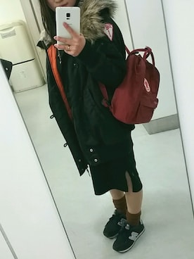「Fjallraven Kanken（フェールラーベンカンケン）のアイテム（バックパック/リュック、レッド系）」を使った、Yukiko.Aさん（レディース・149cm）の冬コーディネート