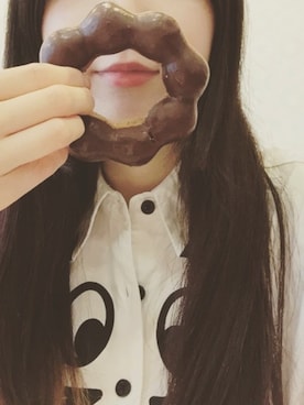 「LAZY OAF（レイジーオーフ）のアイテム（シャツ/ブラウス、ホワイト系）」を使った、naomiさん（レディース）の秋コーディネート