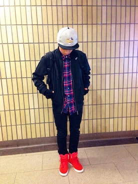 「赤い靴」｜「アイテム（ブルゾン）」を使った、DaIcHiさん（メンズ・170cm）の冬コーディネート