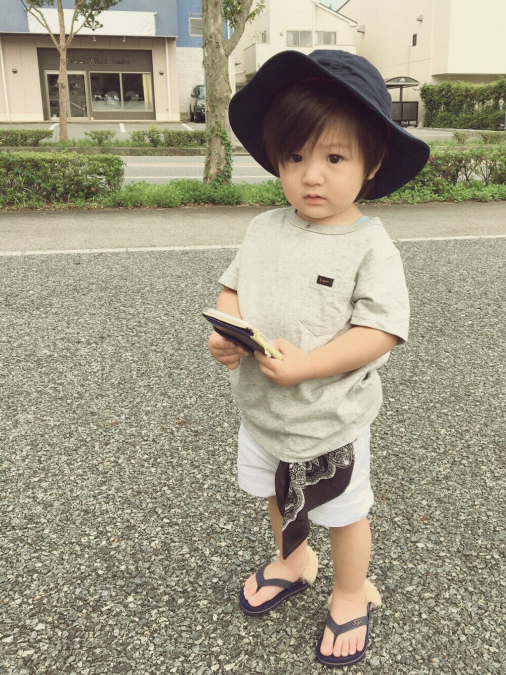 「キッズファッション、男の子、シンプルコーデ、バンダナ、ハーフパンツ、保育園コーデ、男の子コーデ、短パン」｜「quoti use fithのハット（ハット、ブルー系）」を使った、EMAさん（キッズ・80cm）の夏コーディネートの1枚目の写真