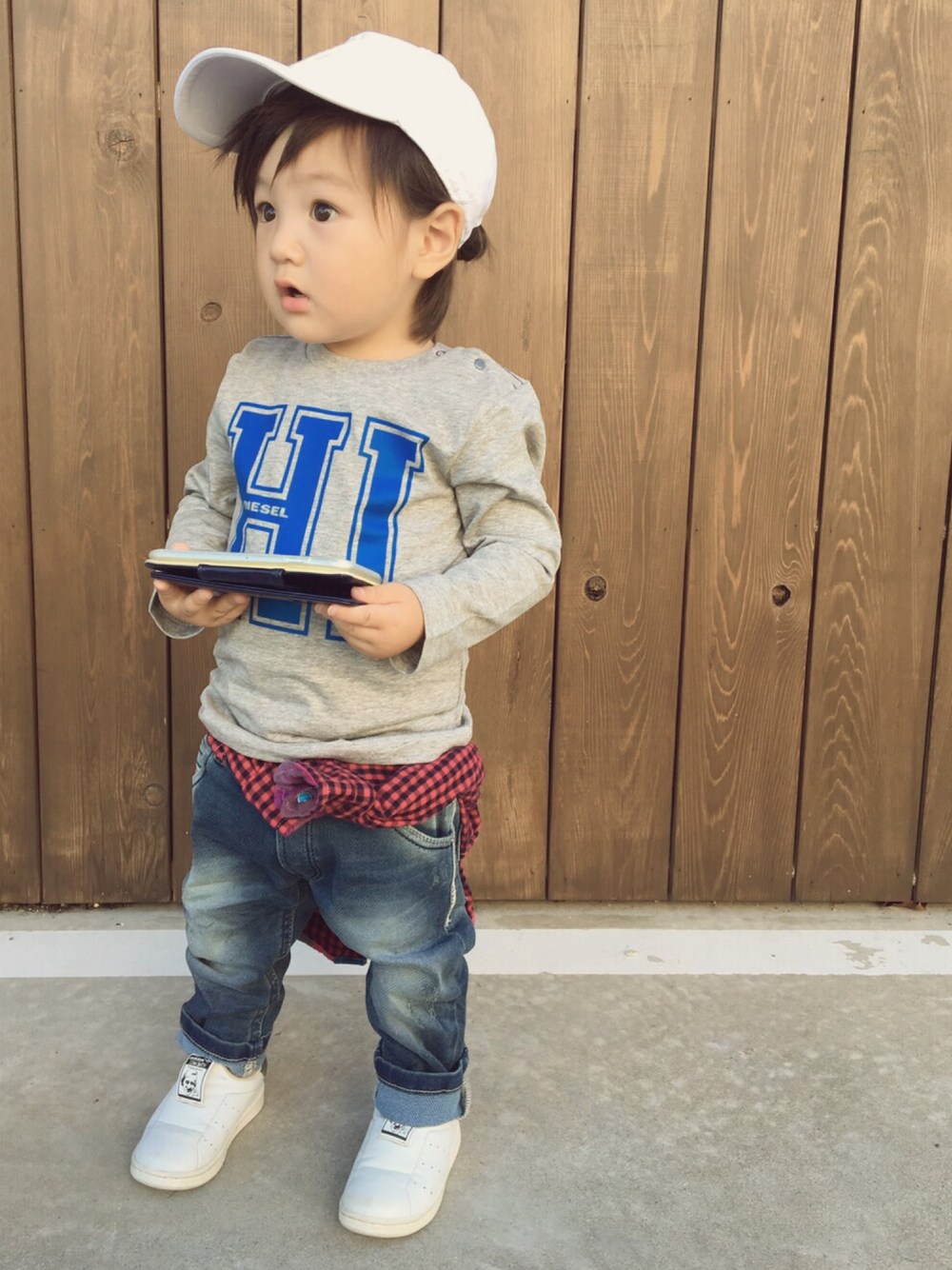 「ドラフトDIE、kids、カジュアルコーデ、1歳、キャップ、秋のコーデ」｜「DIESELの00J2XXKXASZ（キャップ、ホワイト系）」を使った、EMAさん（キッズ・80cm）の夏コーディネートの1枚目の写真