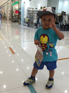 「OSHKOSH（オシュコシュ）のアイテム（カーゴパンツ）」を使った、Duduさん（キッズ・100cm）の夏コーディネート