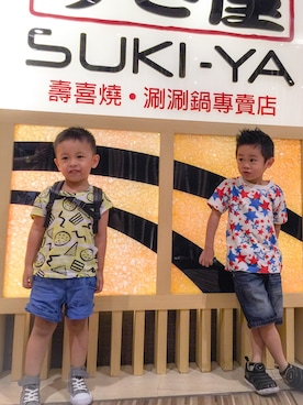 「OSHKOSH（オシュコシュ）のアイテム（カーゴパンツ）」を使った、Duduさん（キッズ・100cm）の夏コーディネート