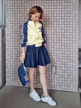 インスタ→bz178coshcosh46 is wearing adidas originals "ロゴスカジャン"