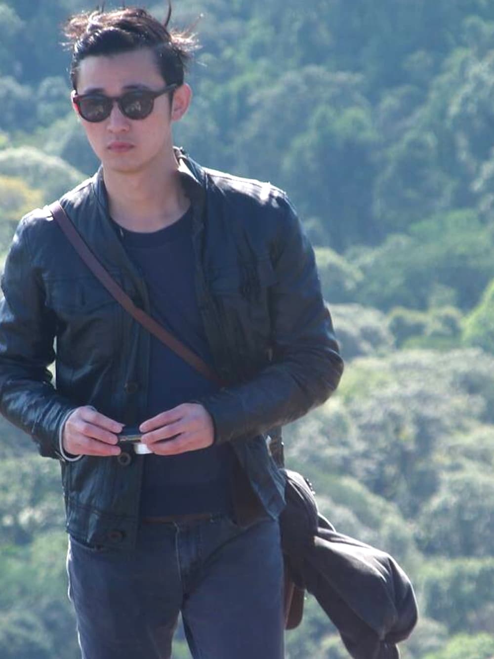 「MILITARYのアイテム（ライダースジャケット、ブラック系）」を使った、Daniel Koji Ujikawaさん（メンズ・174cm）の夏コーディネートの1枚目の写真