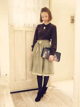 「アイテム（クラッチバッグ、グレー系）」を使った、F i.n.tさん（レディース・157cm）の冬コーディネート