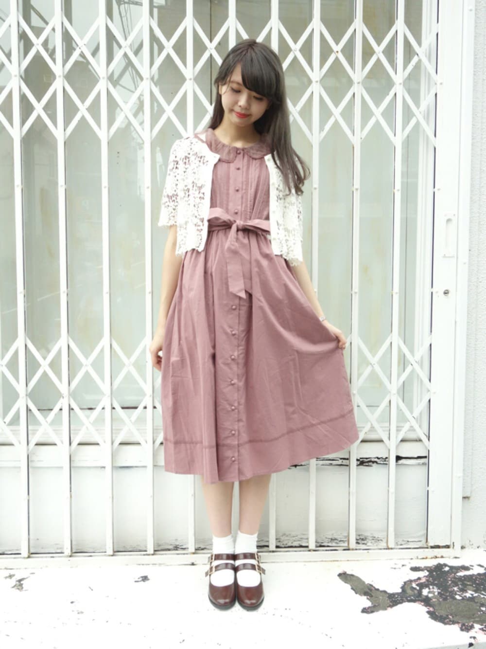 「 レース、ロングワンピース、 夏、ラクチンコーデ、an another angelus、 WHITE、fint、Fintの夏フェス、 フィント、 アンアナザーアンジェラス」｜「an another angelusのケミカル総レースカーディガン/F&A（カーディガン/ボレロ、その他）」を使った、F i.n.tさん（レディース・166cm）の夏コーディネートの1枚目の写真