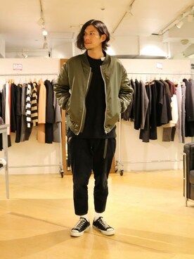 「Lui's（ルイス）のアイテム（MA-1）」を使った、Lui's 池袋 STAFF  芳村さん（メンズ・180cm）の冬コーディネート