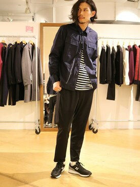 「lot holon（ロットホロン）のアイテム（スラックス）」を使った、Lui's 池袋 STAFF  芳村さん（メンズ・180cm）の冬コーディネート