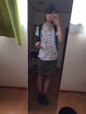 「アイテム（ニットキャップ/ビーニー、ブルー系）」を使った、CRiiiさん（レディース・166cm）の秋コーディネート