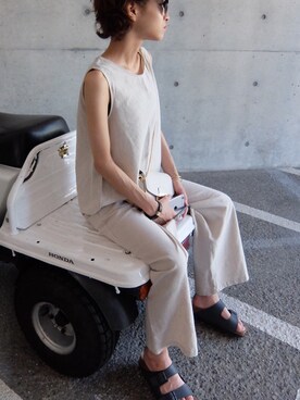 「アイテム（つなぎ/オールインワン、ベージュ系）」を使った、arisさん（レディース・160cm）の夏コーディネート