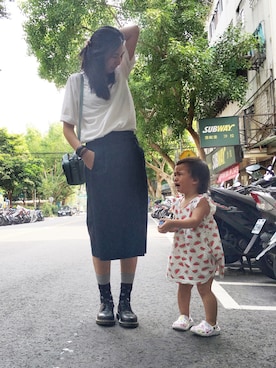 「Dr. Martens（ドクターマーチン）のアイテム（その他シューズ）」を使った、橙-Orenji-さん（キッズ・90cm）の夏コーディネート