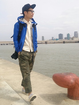 「アイテム（マウンテンパーカー、ブルー系）」を使った、matsu★さん（メンズ・167cm）の春コーディネート