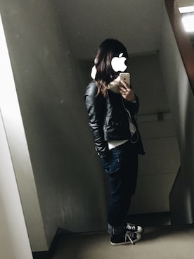 「ブラック×ホワイト」｜「アイテム（ライダースジャケット）」を使った、haruさん（レディース・158cm）の秋コーディネート