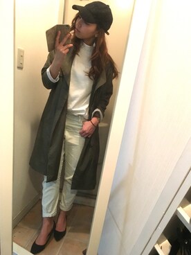 「カーキ×ホワイト」｜「アイテム（その他）」を使った、やましたりなさん（レディース・162cm）の冬コーディネート
