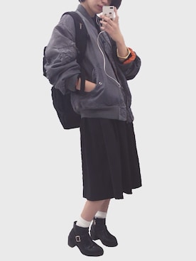 「アイテム（バングル/リストバンド）」を使った、m i .さん（レディース・167cm・20代）の春コーディネート