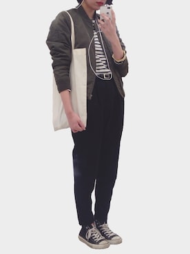 「アイテム（バングル/リストバンド）」を使った、m i .さん（レディース・167cm・20代）の春コーディネート