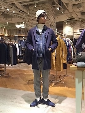 「アイテム（その他シューズ、ブルー系）」を使った、FREDY&GLOSTERさん（メンズ・169cm）の秋コーディネート