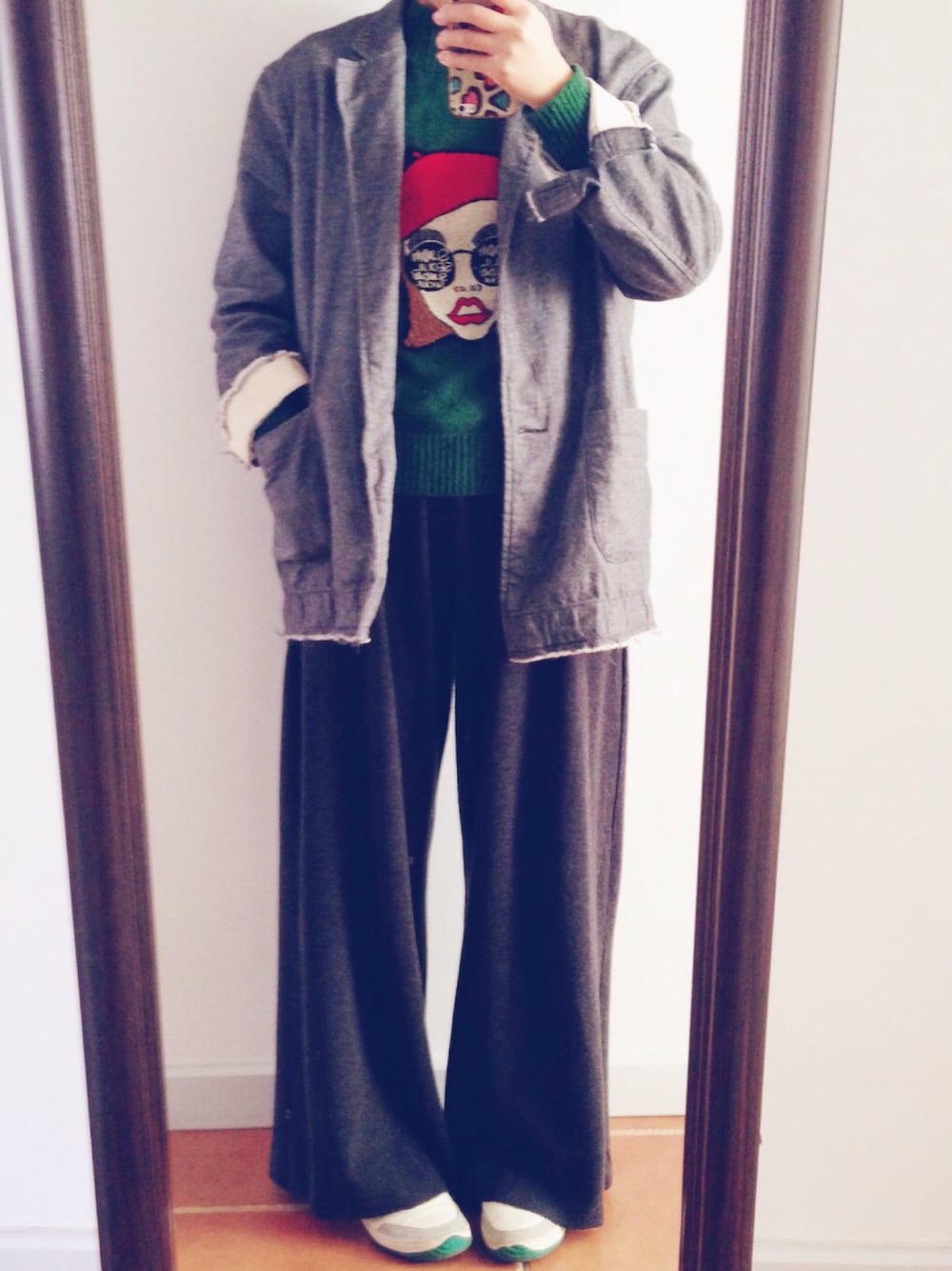 「fashion、daily look、girl」｜「韩国のアイテム（テーラードジャケット、ブラック系）」を使った、圆满さん（キッズ・100cm）の秋コーディネートの1枚目の写真