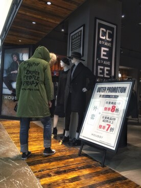 「MOUSSY（マウジー）のアイテム（その他アウター）」を使った、蔡William俊さん（メンズ・178cm）の秋コーディネート