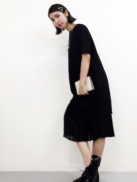 「アイテム（クラッチバッグ）」を使った、メルロープリュスさん（レディース・164cm）の夏コーディネート