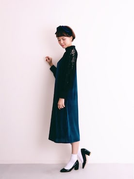 「アイテム（ヘアバンド）」を使った、メルロープリュスさん（レディース・164cm）の秋コーディネート