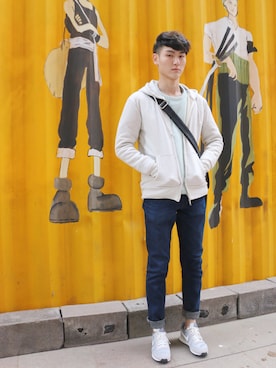 「PULL&BEAR（プルアンドベア）のアイテム（ニット/セーター）」を使った、刘大头zzZさん（メンズ・178cm）の春コーディネート