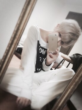 「H&M（エイチ・アンド・エム）のアイテム（スウェット、ホワイト系）」を使った、EJIRIさん（レディース・162cm）の春コーディネート