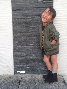 「Alpha Industries（アルファインダストリーズ）の【ALPHA×CIAOPANIC TYPY】KIDS アルファ別注リバーシブルMA1（ブルゾン、グリーン系）」を使った、HITSUさん（キッズ・100cm）の秋コーディネート