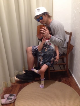 「DENIM BY VANQUISH & FRAGMENT（デニムバイヴァンキッシュフラグメント）のアイテム（スウェット）」を使った、MITSURUさん（メンズ・188cm）の春コーディネート