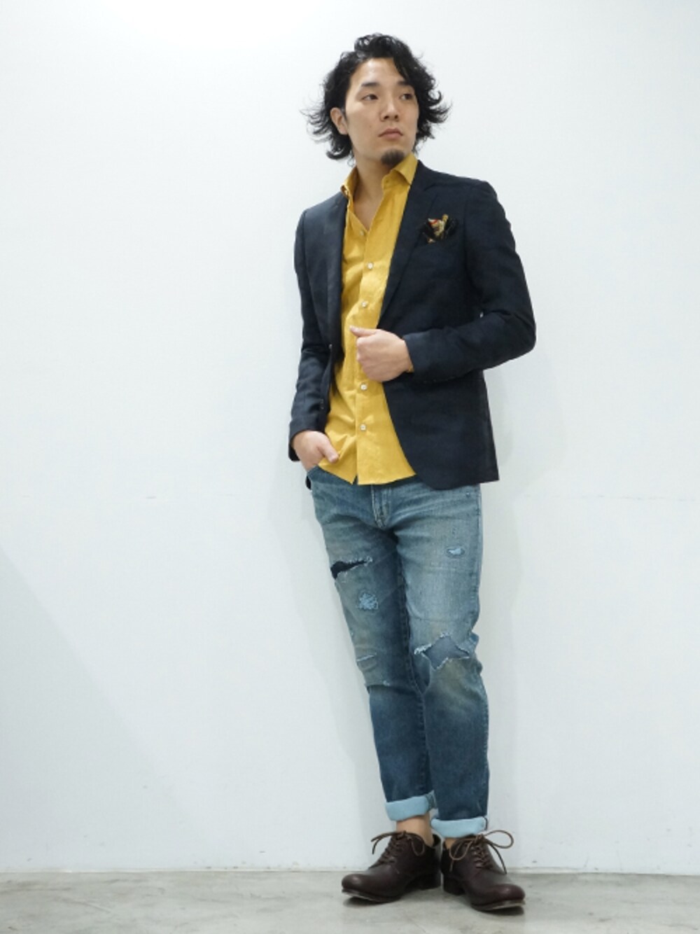 「ジャケット、デニム、マスタード、junhashimoto 、camo、EDWIN、クラッシュデニム、短靴」｜「junhashimotoのEDWIN SLIM STRAIGHT（デニムパンツ、ブルー系）」を使った、bara_jhNAGOYAさん（メンズ・170cm）の冬コーディネートの1枚目の写真