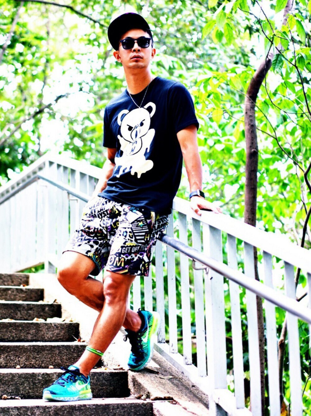 「夏、キャップ、サングラス、ハーフパンツ、ナイキ、スニーカー」｜「HYSTERIC GLAMOURのFLAMIN総柄 SWP（その他パンツ、その他）」を使った、mitsuruさん（メンズ・177cm）の夏コーディネートの1枚目の写真