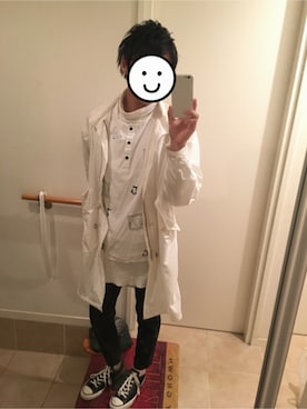 「白黒」｜「アイテム（モッズコート）」を使った、こーたさん（メンズ・173cm）の春コーディネート