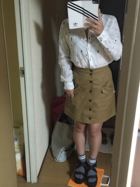 「SPINNS（スピンズ）のアイテム（シャツ/ブラウス、ホワイト系）」を使った、ちぴさん（レディース・148cm）の秋コーディネート