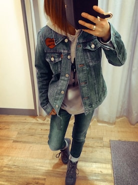 「仕事着」｜「アイテム（デニムジャケット）」を使った、SHIYORI . Kさん（レディース・150cm）の冬コーディネート