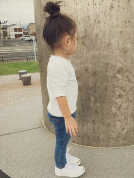 「OSHKOSH（オシュコシュ）のアイテム（デニムパンツ）」を使った、AKOさん（キッズ・80cm）の秋コーディネート