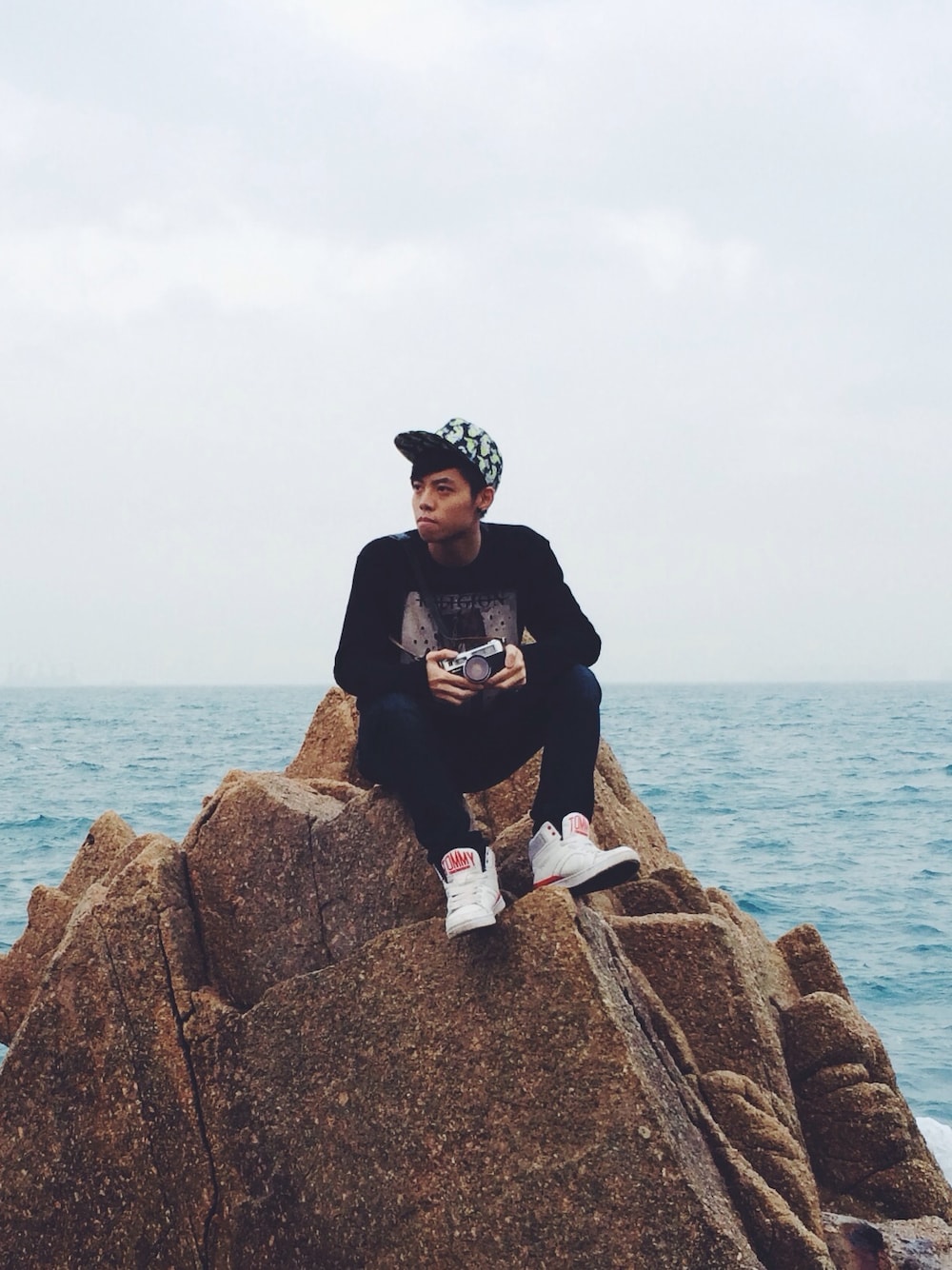 「religion,cap」｜「VANSのアイテム（キャップ、グリーン系）」を使った、sam chさん（メンズ・168cm）の夏コーディネートの1枚目の写真