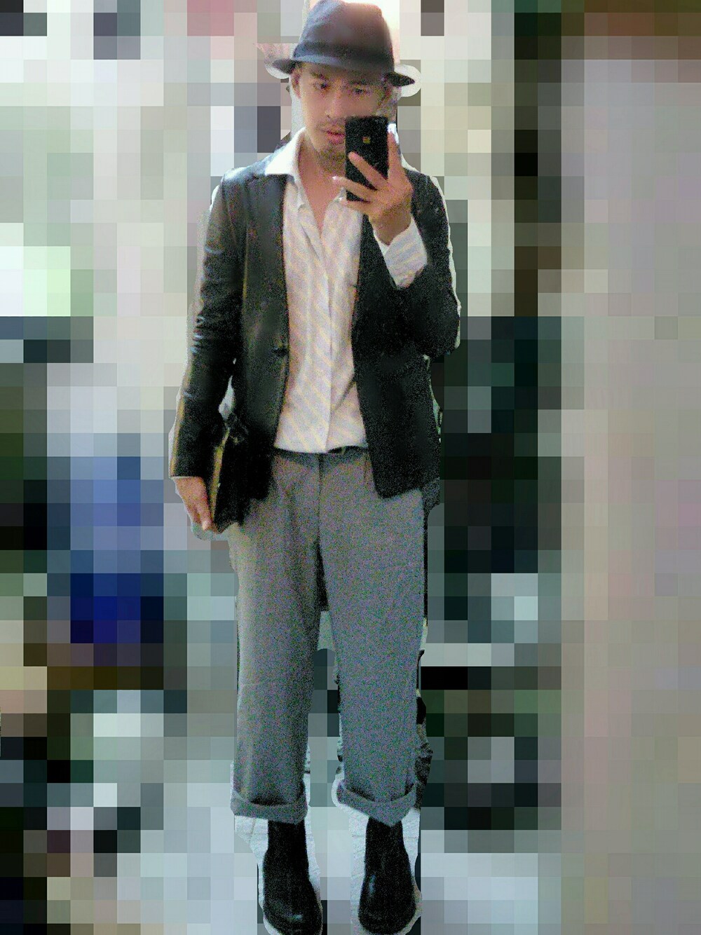 「nghiaocdao、vietnamese、ootd、chic、dapper、vietnam、ilovejapan、fashionista、bphone、ilovefashion」｜「LOUIS VUITTONのアイテム（バッグ、ブラック系）」を使った、Nghia Oc Daoさん（メンズ・173cm）の秋コーディネートの1枚目の写真