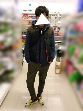 「H&M（エイチ・アンド・エム）のアイテム（ダウンベスト）」を使った、Hideさん（メンズ・176cm）の冬コーディネート