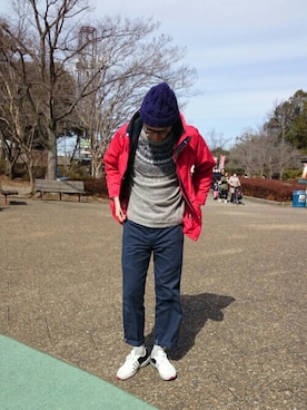 「ホワイトスニーカー」｜「アイテム（マウンテンパーカー）」を使った、sumさん（メンズ・177cm）の冬コーディネート